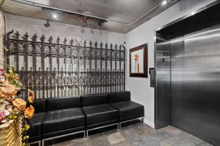 Photo #5: 98658039 Listing