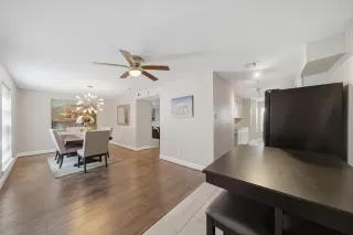 Photo #5: 98668821 Listing